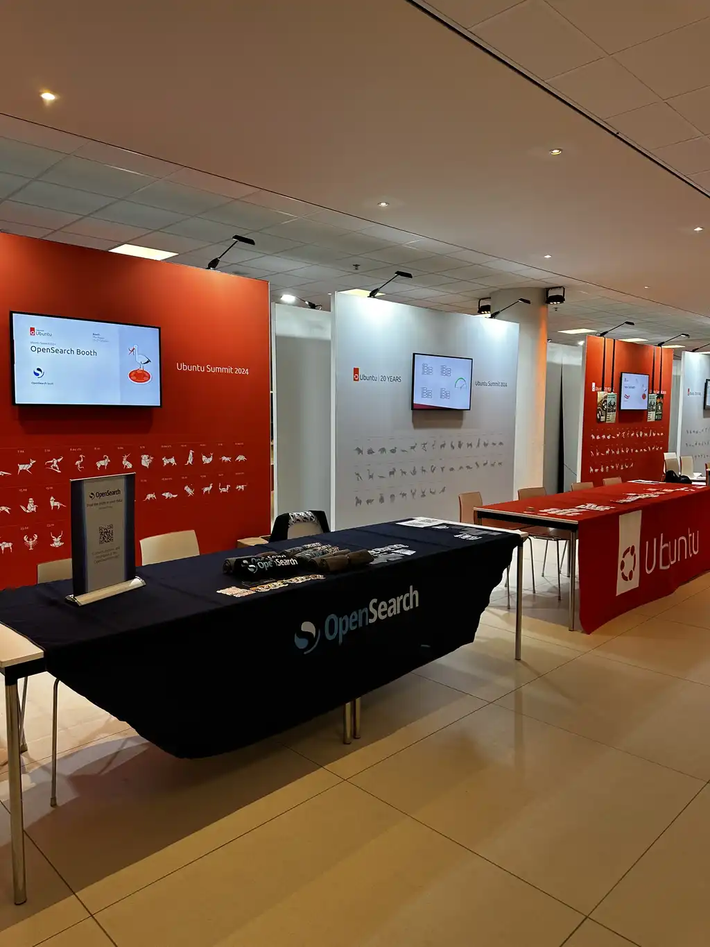 How Canonical streamlined events signage with Screenly