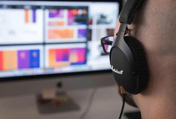 This image is of a user getting started with digital signage software.