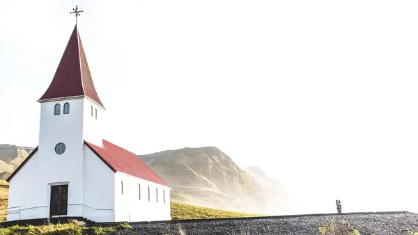 Signage for Churches: Digital Church Signs, Screens, and Setup