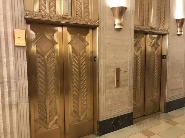 Digital Signage for Elevators